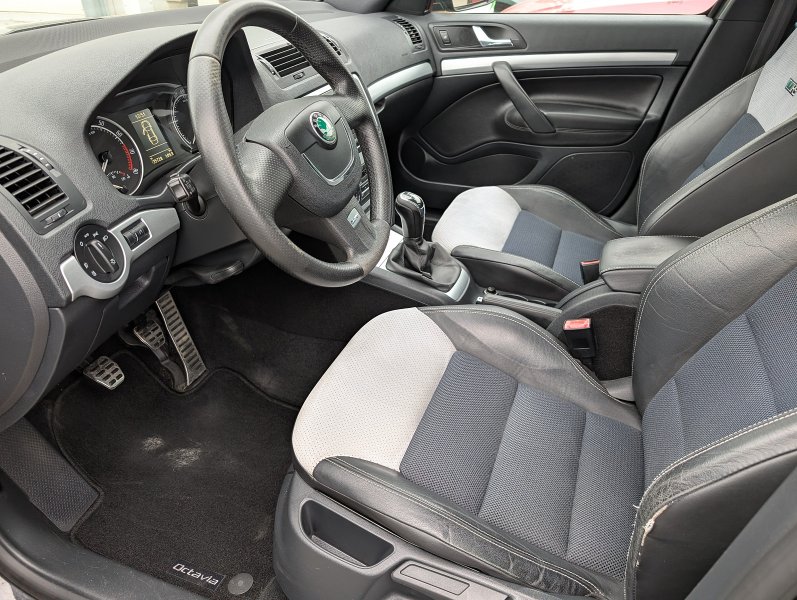 pxl-20250923-062349121.jpg